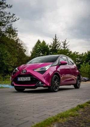 toyota świętokrzyskie Toyota Aygo cena 47000 przebieg: 17619, rok produkcji 2018 z Kielce